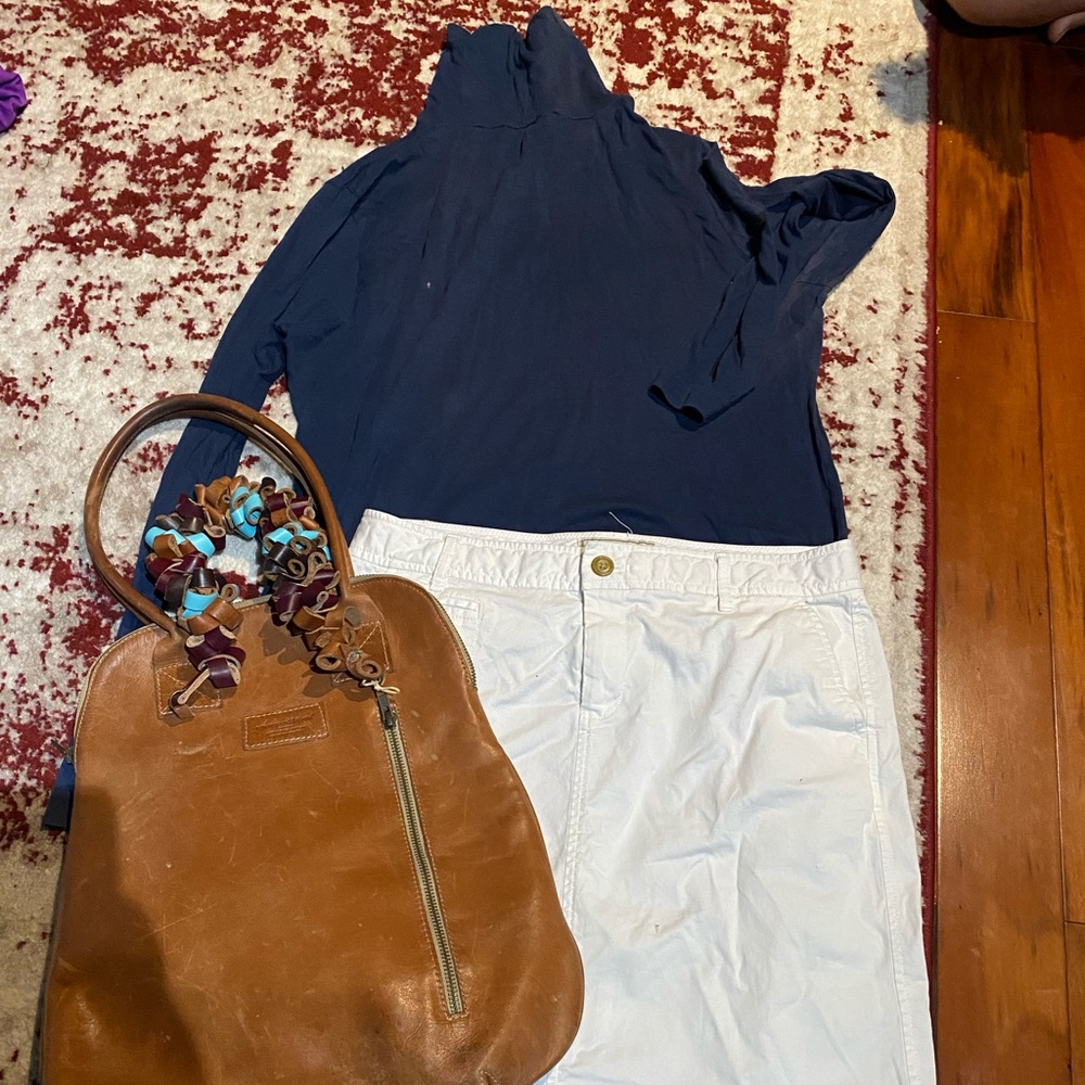 Vineyard vines navy turtle neck